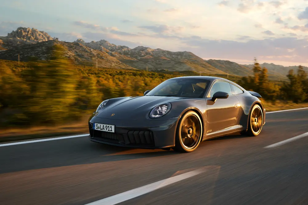 Porsche 911 front view
